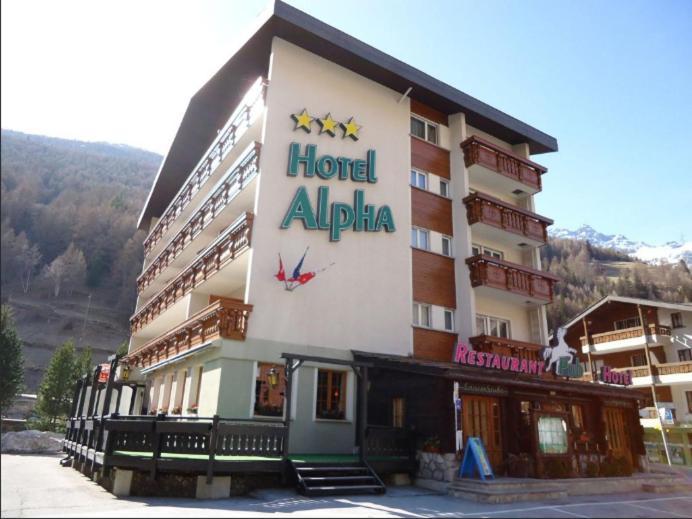 Hotel Alpha Саас-Грунд Екстер'єр фото